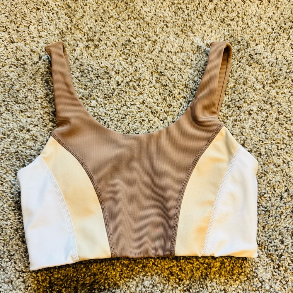 NWOT Wilo The Label Colorblock Ribbed Sports Bra S Mocha Cream Clean Girl